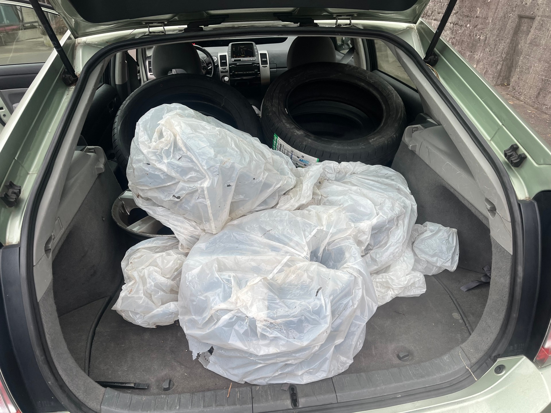 TOYOTA Prius 1.5 16V Hybrid-image-11