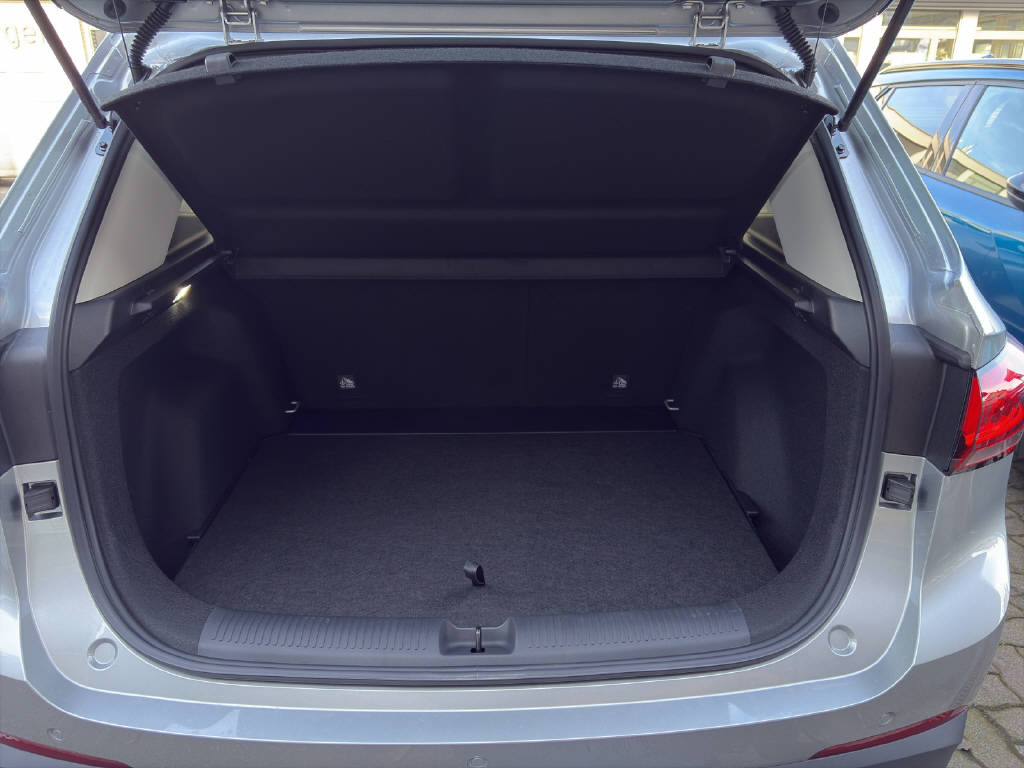 MG ZS 1.5 Hybrid+ Luxury-image-8