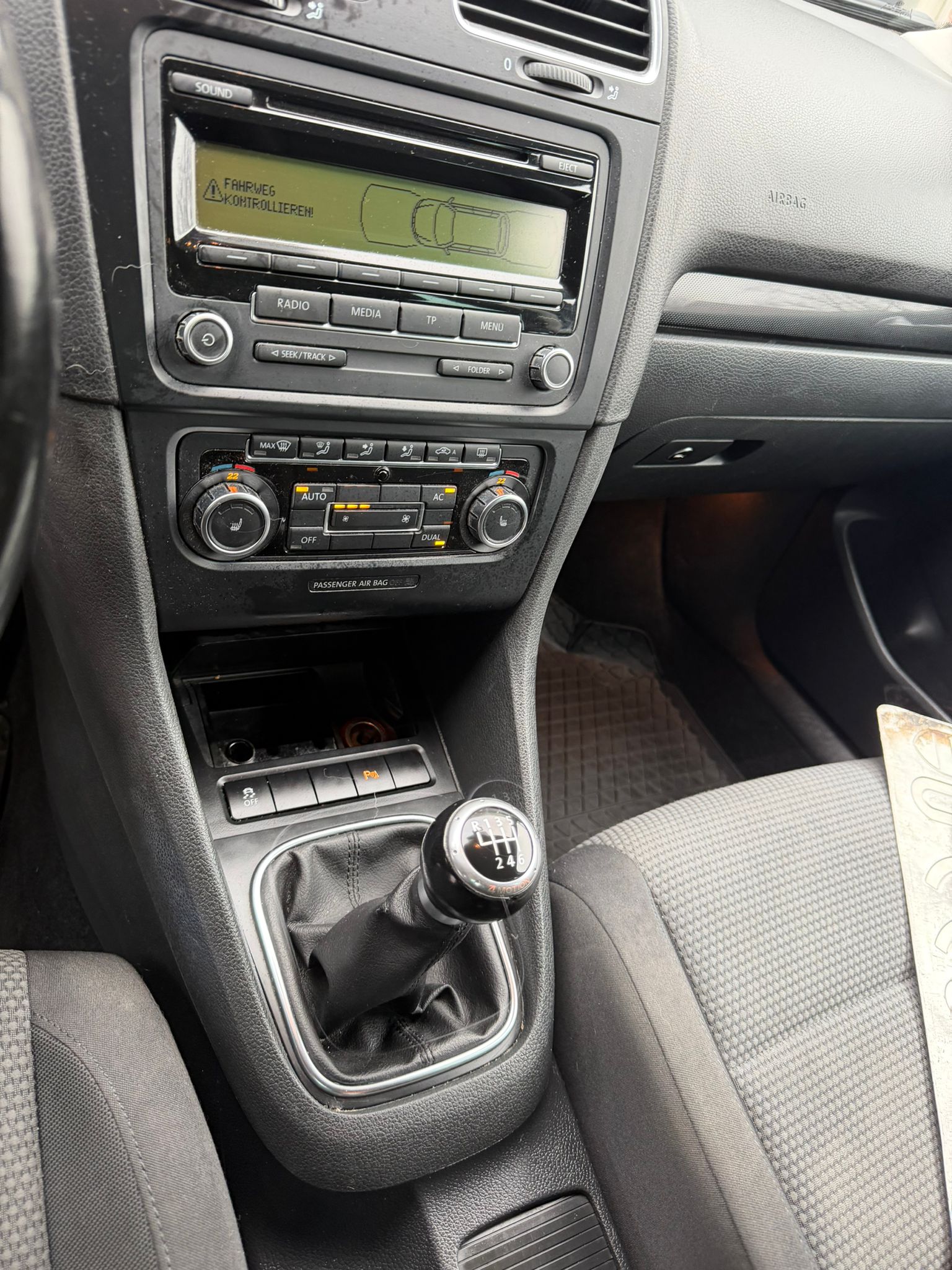 VW Golf Variant 1.6 TDI Trendline 4Motion-image-12