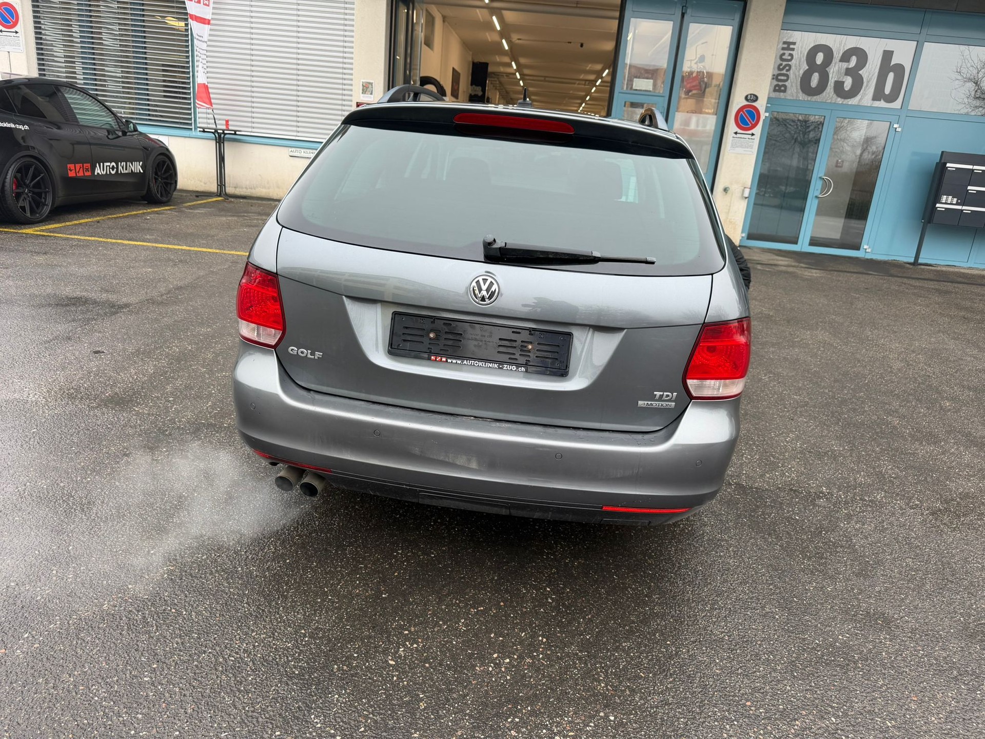 VW Golf Variant 1.6 TDI Trendline 4Motion-image-6