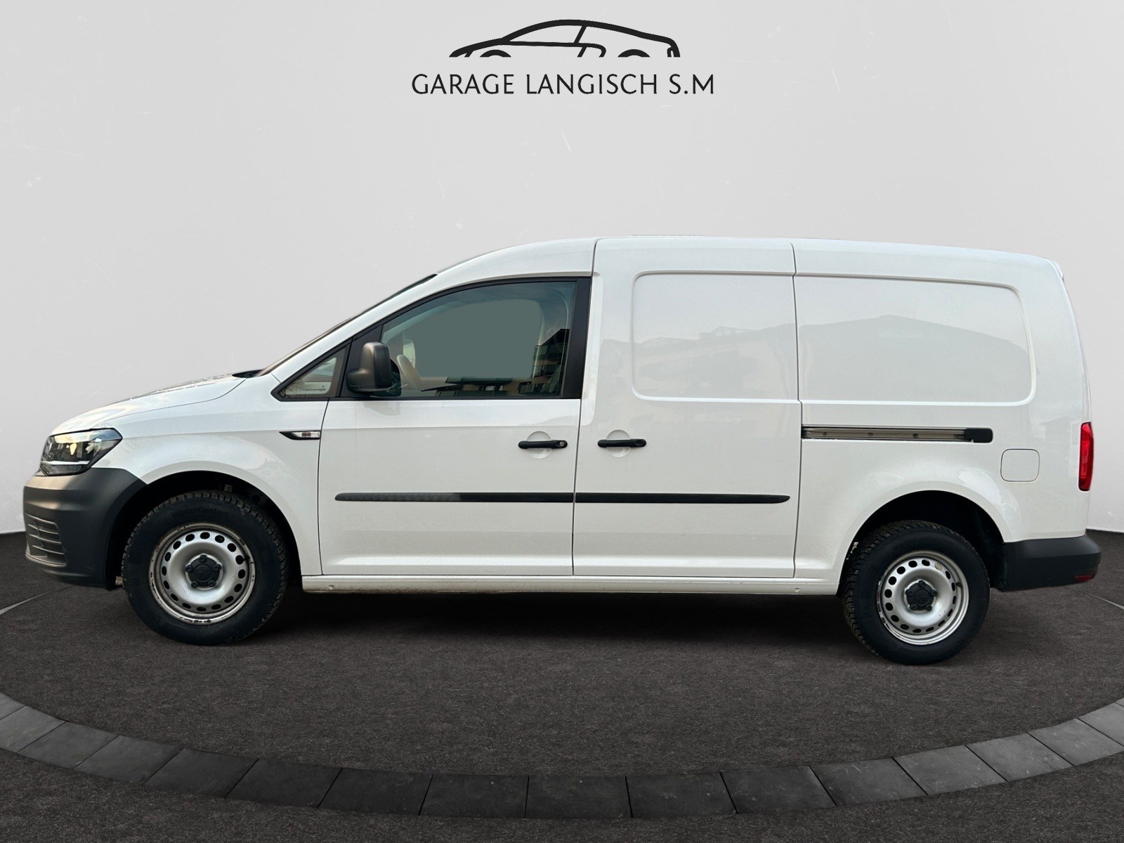 VW Caddy Maxi 2.0TDI BlueMotion Technology-image-1