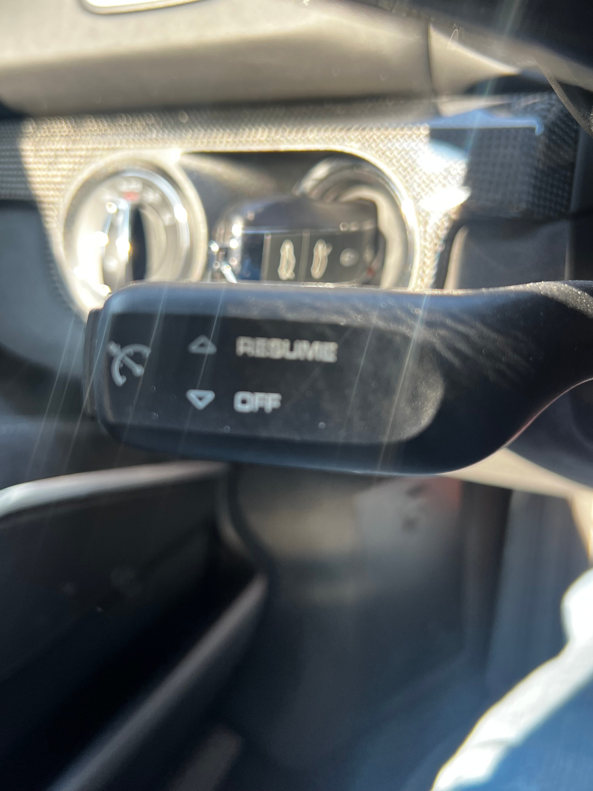 PORSCHE Cayman GT4-image-14