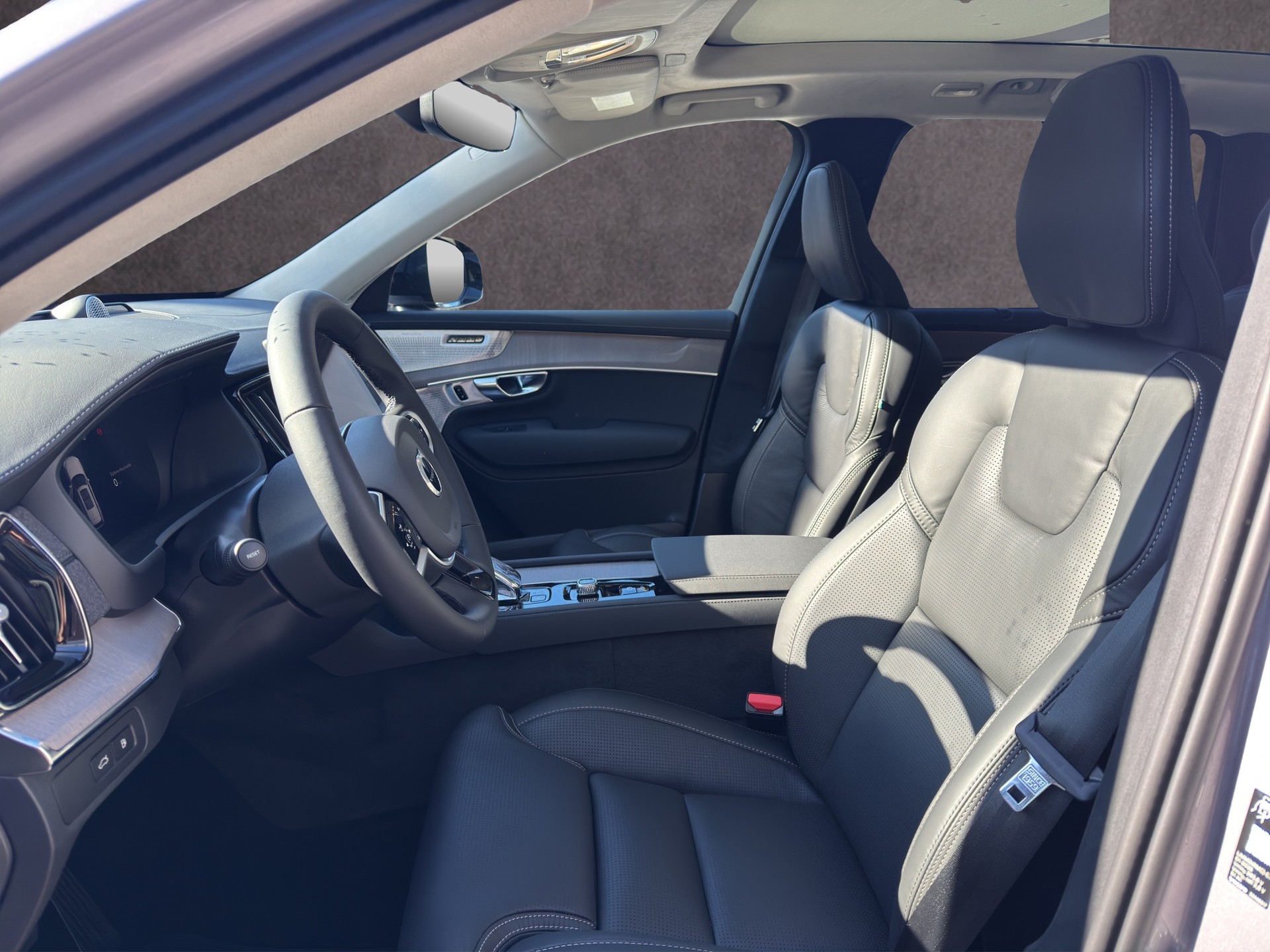VOLVO XC90 2.0 T8 TE XCLUSIVE Edition Dark eAWD-image-11