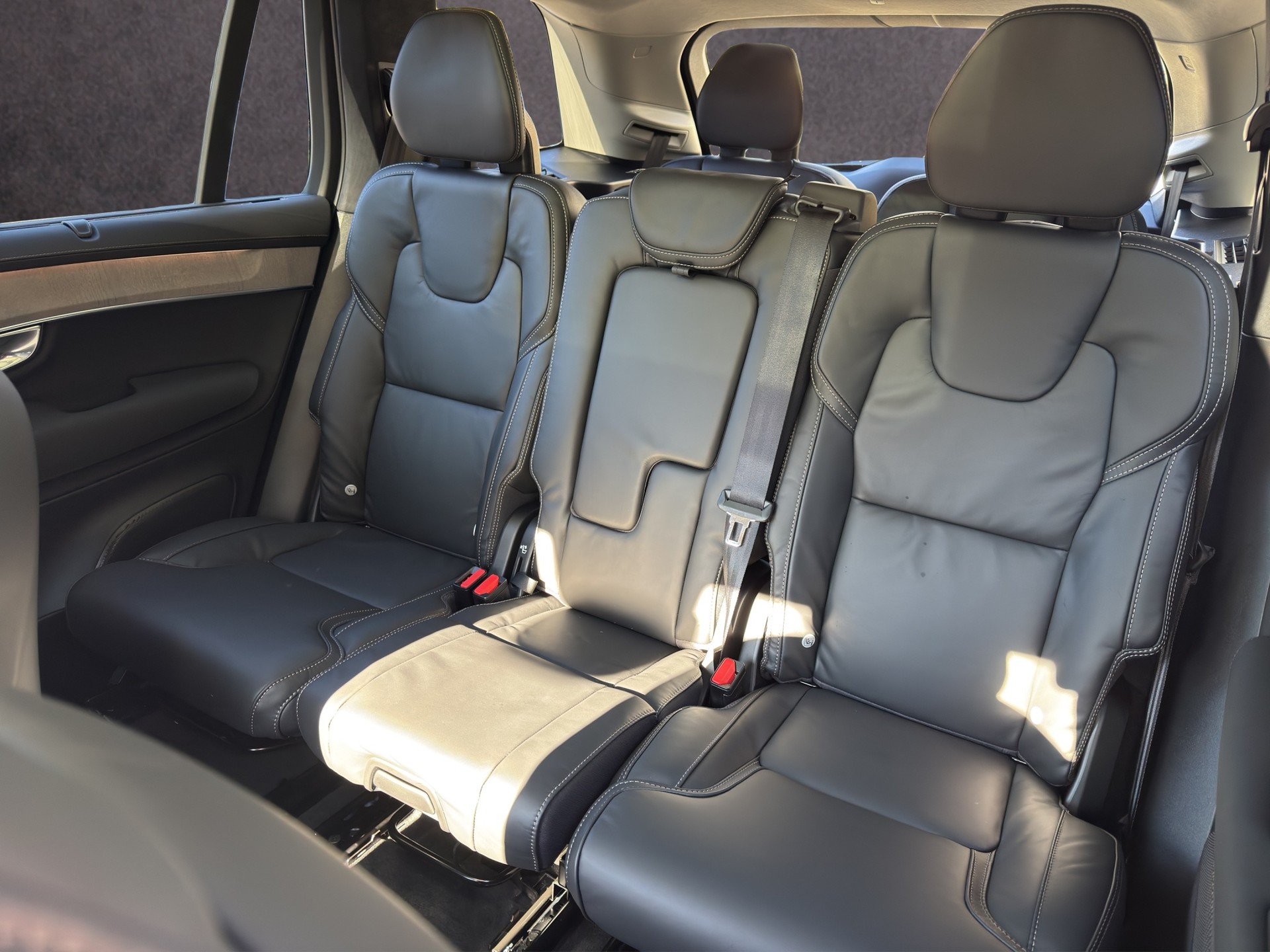 VOLVO XC90 2.0 T8 TE XCLUSIVE Edition Dark eAWD-image-12