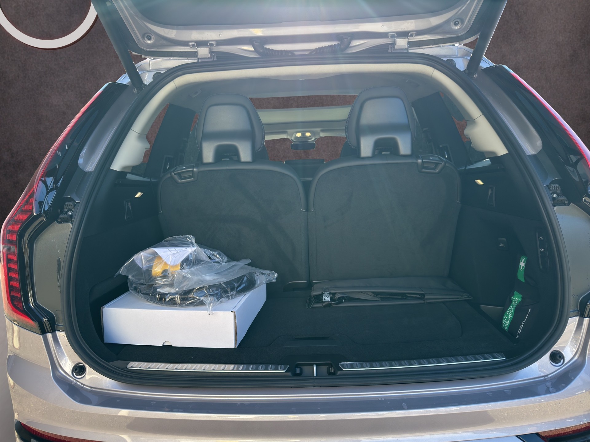 VOLVO XC90 2.0 T8 TE XCLUSIVE Edition Dark eAWD-image-13