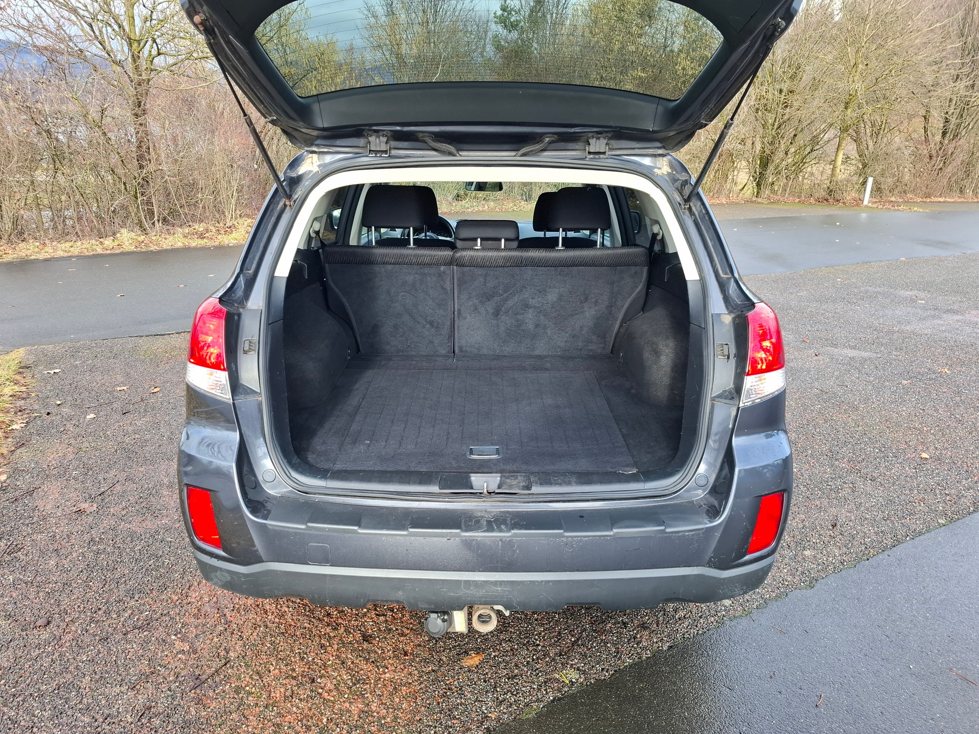 SUBARU Outback 2.5i AWD Automatic-image-8