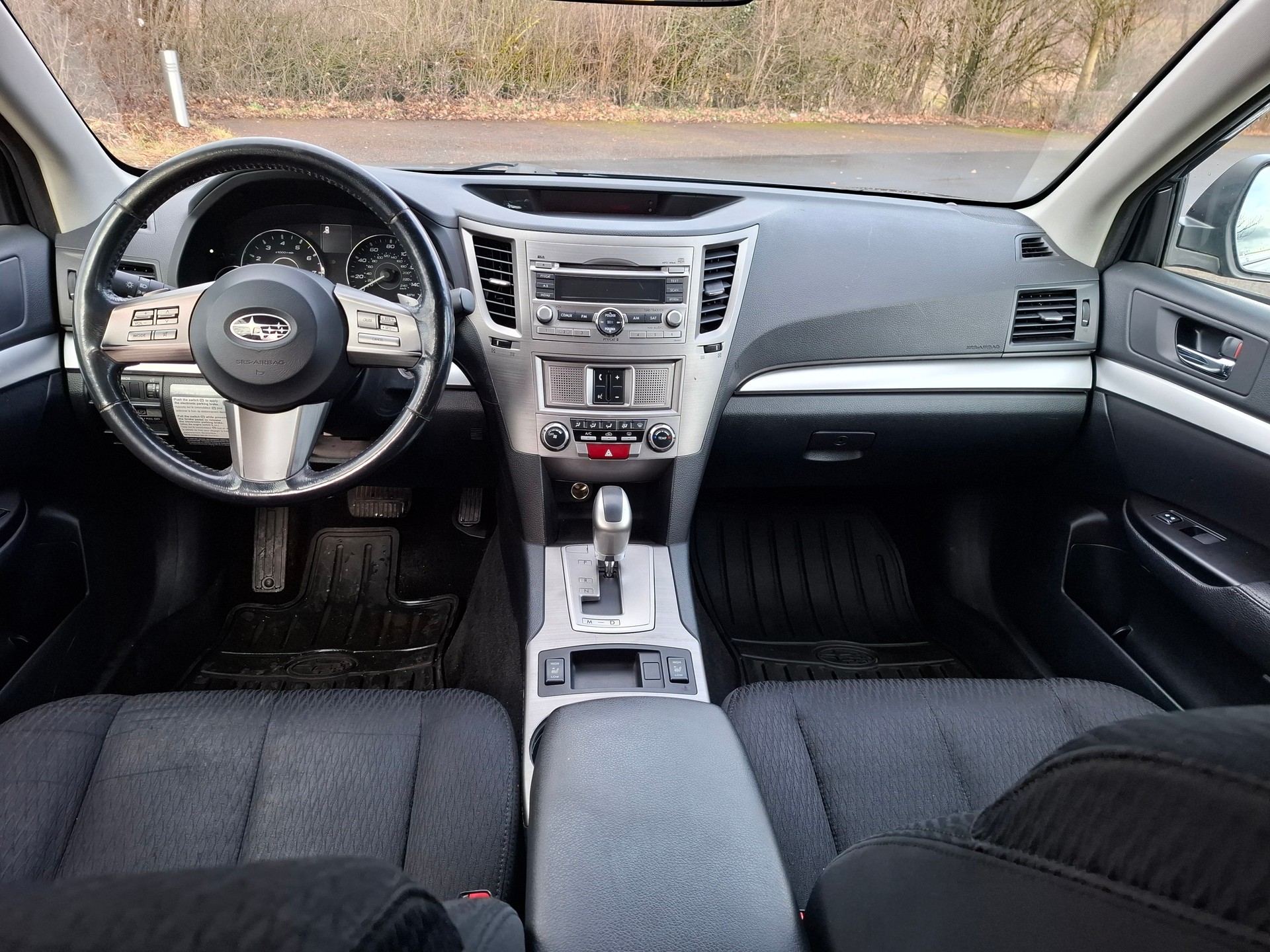 SUBARU Outback 2.5i AWD Automatic-image-9