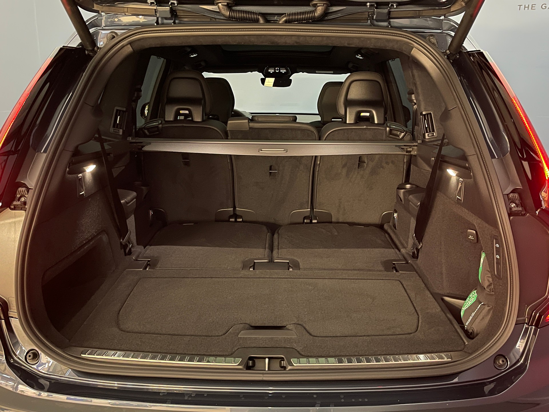 VOLVO XC90 2.0 T8 Black Edition Ultra 7P. AWD-image-13