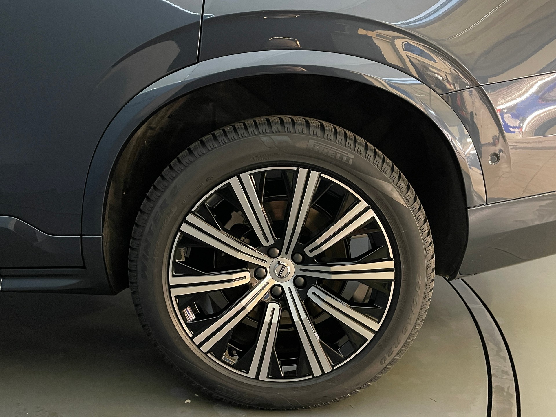 VOLVO XC90 2.0 T8 Black Edition Ultra 7P. AWD-image-5