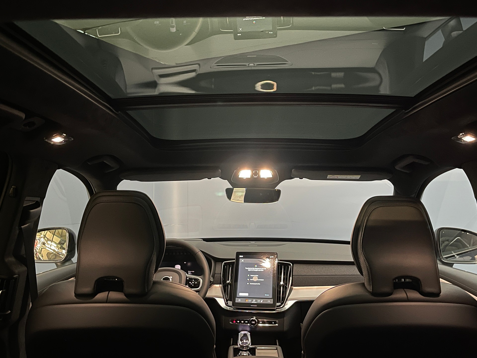 VOLVO XC90 2.0 T8 Black Edition Ultra 7P. AWD-image-12