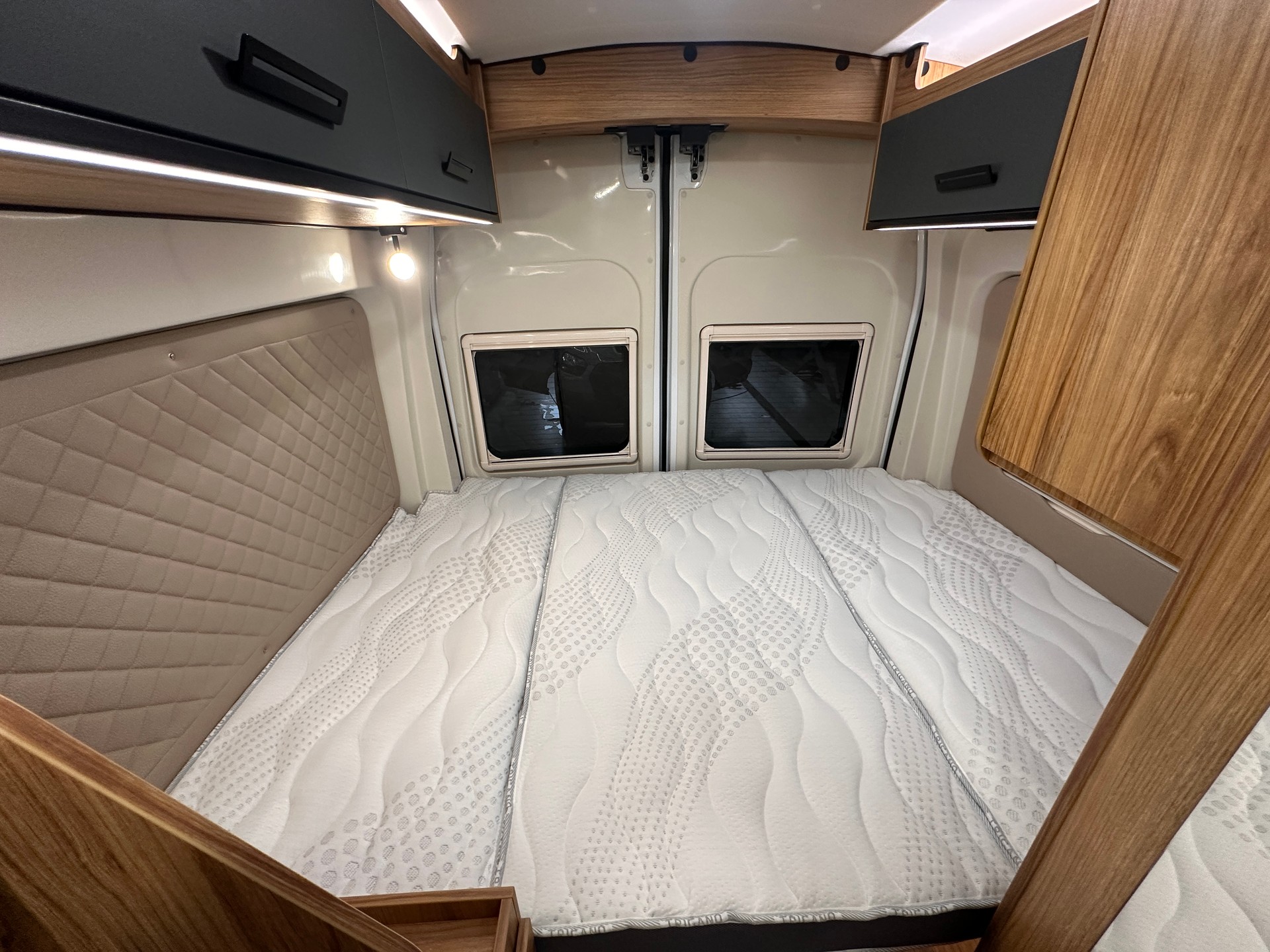 KARMANN Ford DEXTER 560 AWD 4X4-image-18