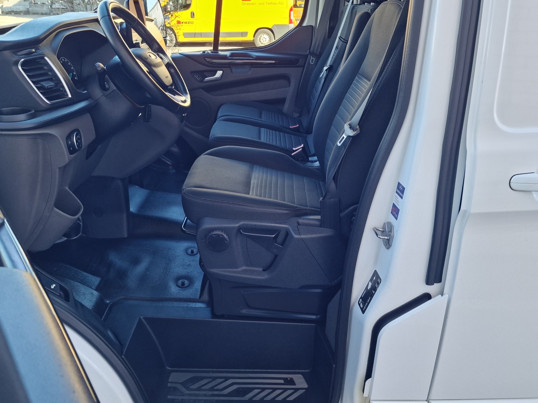 FORD Transit Custom Van 340 L2H1 Trend A-image-7
