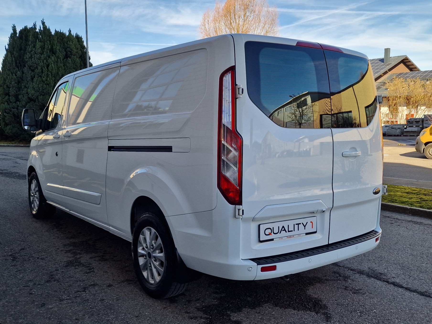 FORD Transit Custom Van 340 L2H1 Trend A-image-5