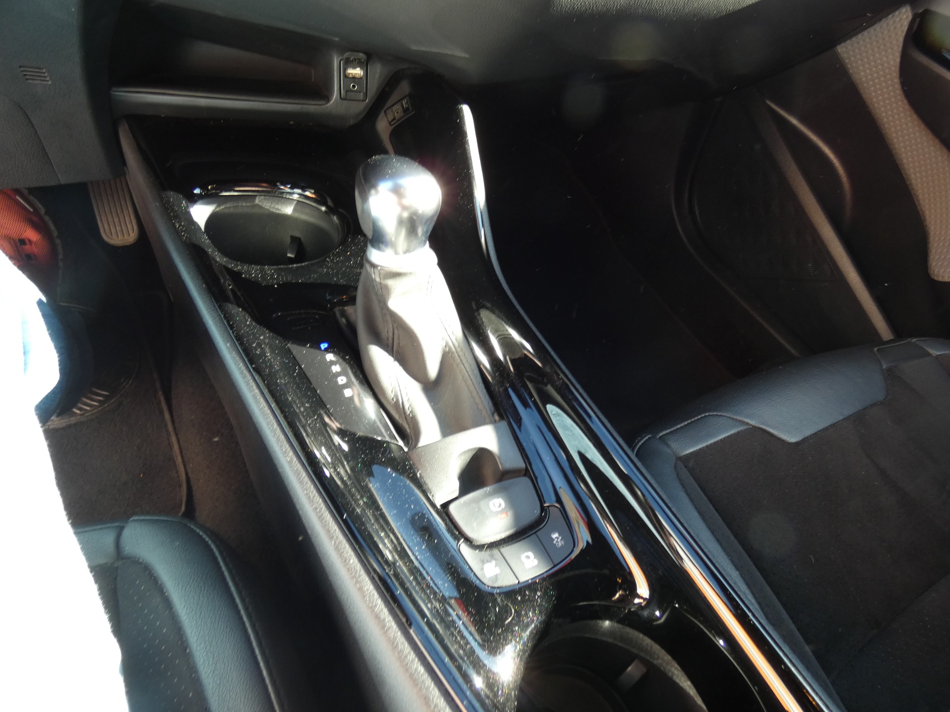 TOYOTA C-HR 1.8 HSD Style CVT-image-9