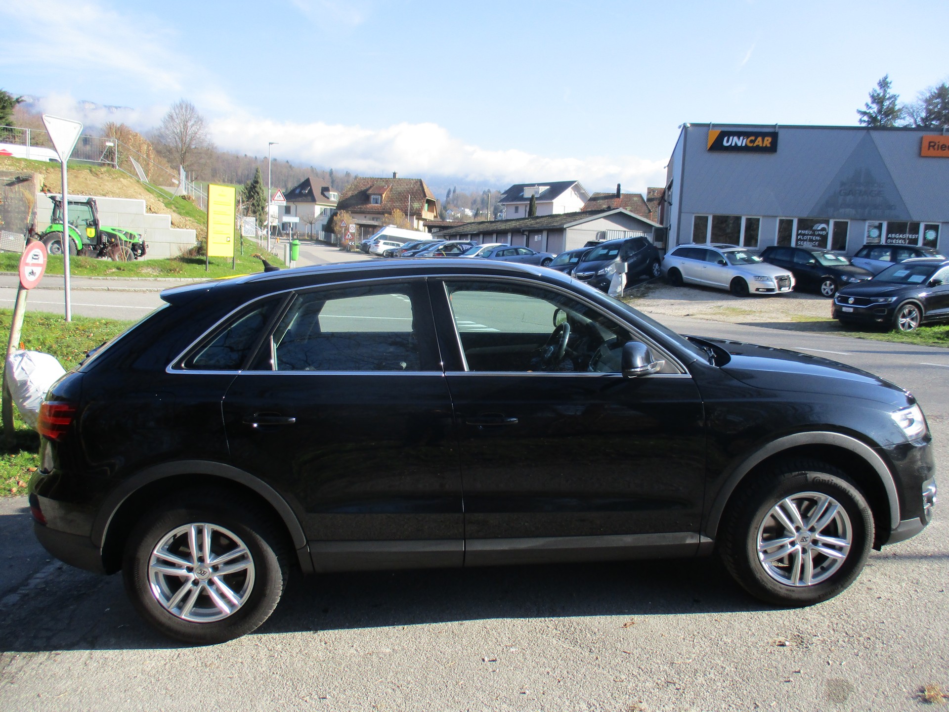 AUDI Q3 2.0 TDI quattro S-tronic-image-3