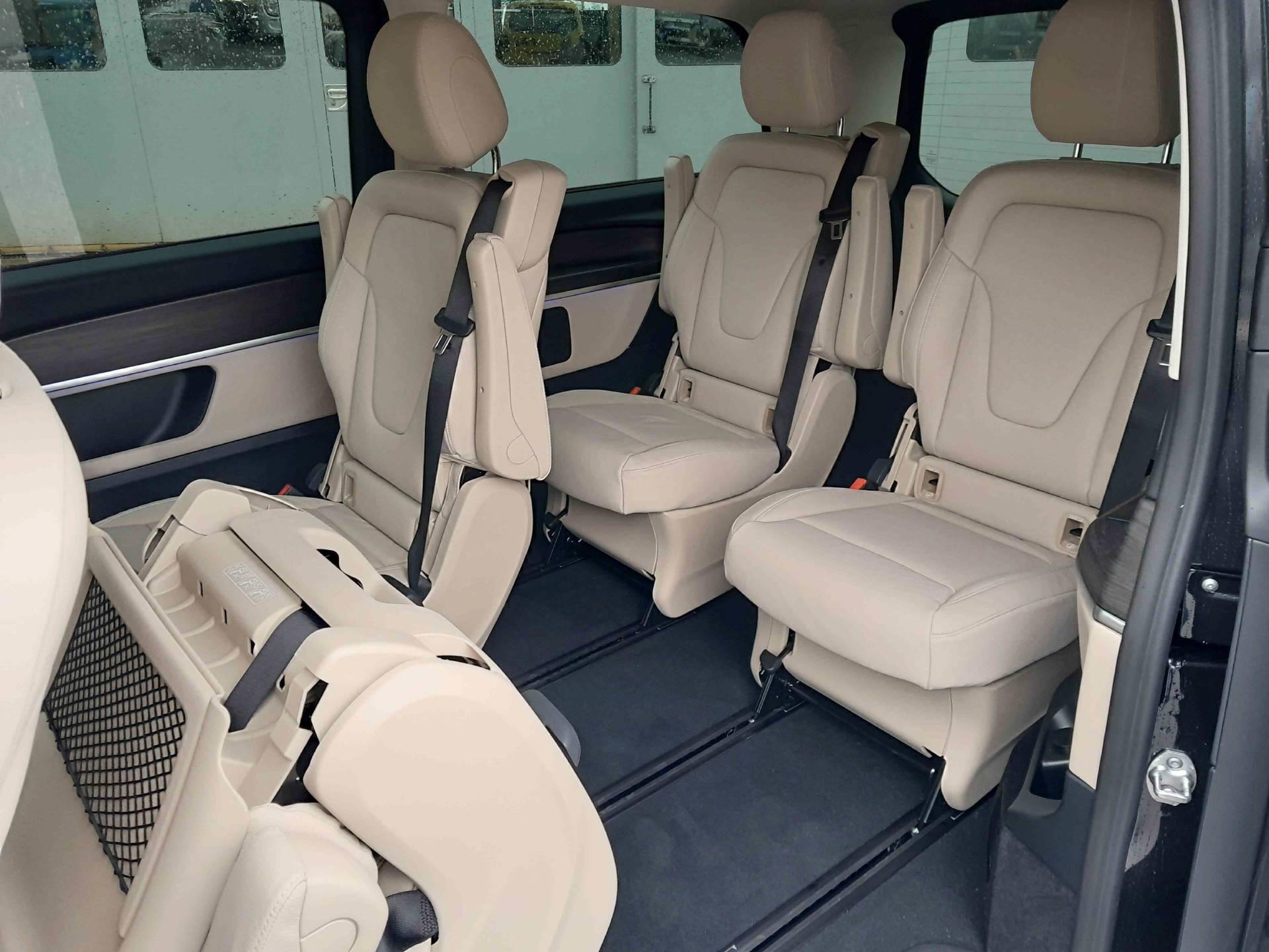 MERCEDES-BENZ V 300 d Avantgarde lang Van 4x4-image-15