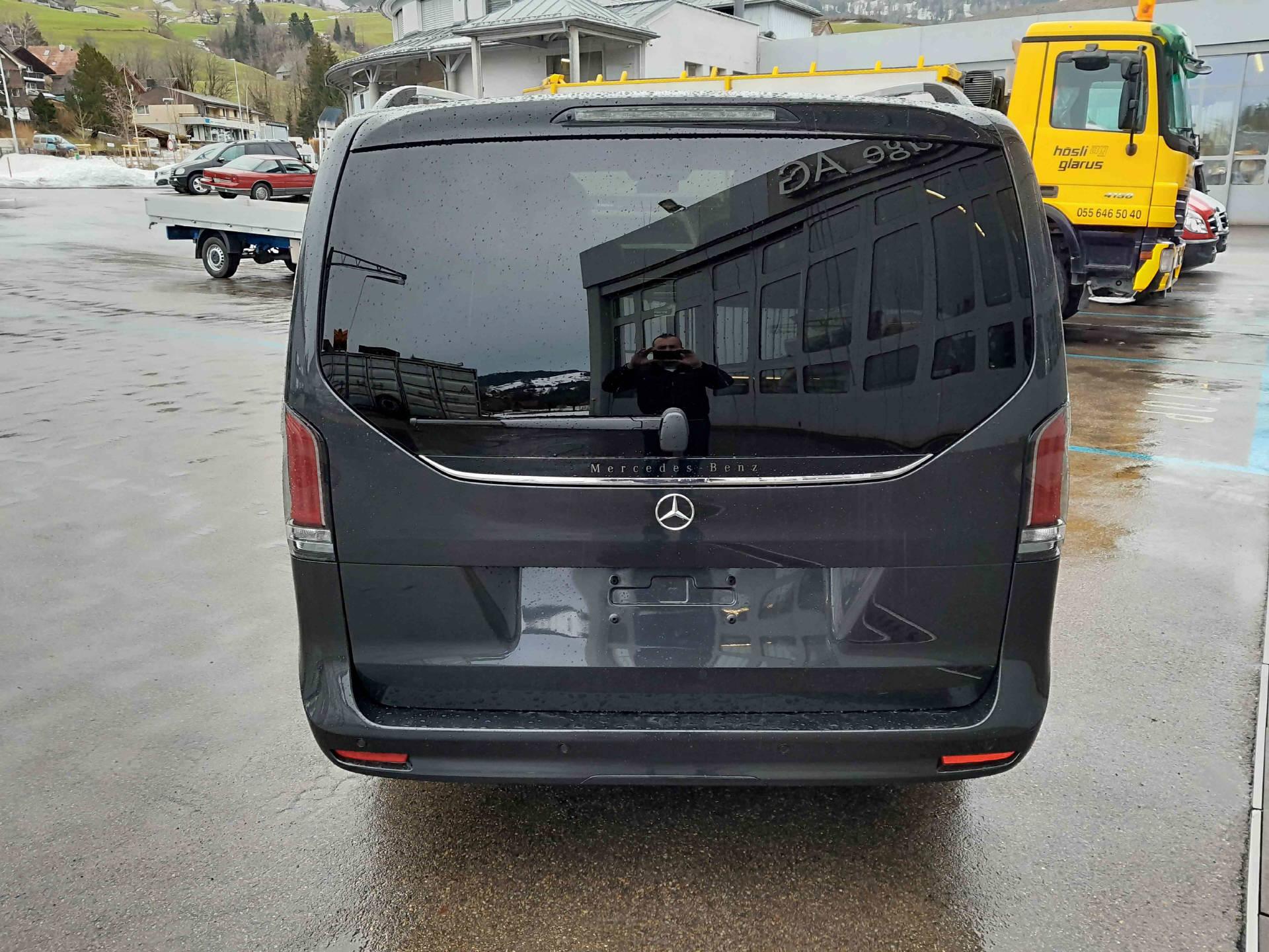 MERCEDES-BENZ V 300 d Avantgarde lang Van 4x4-image-7