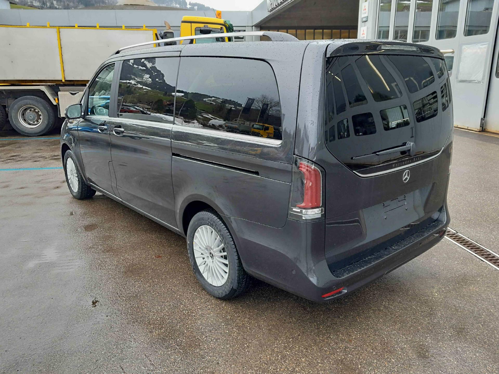 MERCEDES-BENZ V 300 d Avantgarde lang Van 4x4-image-5