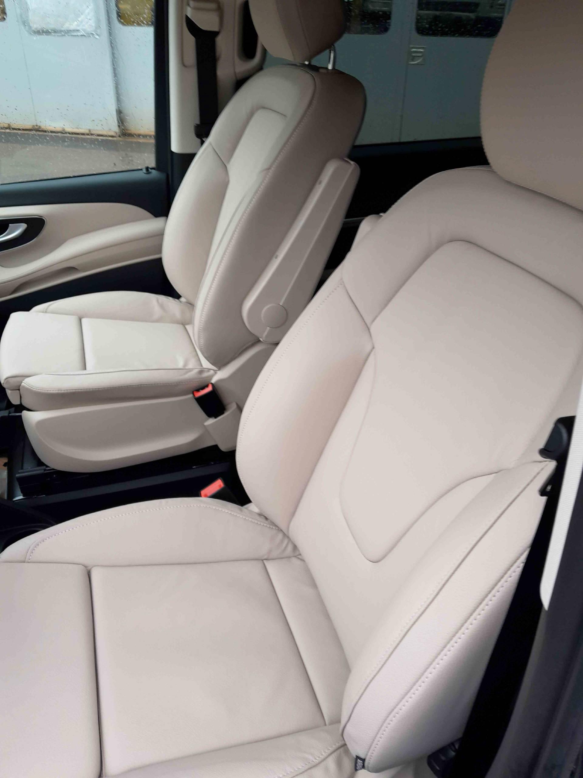MERCEDES-BENZ V 300 d Avantgarde lang Van 4x4-image-17
