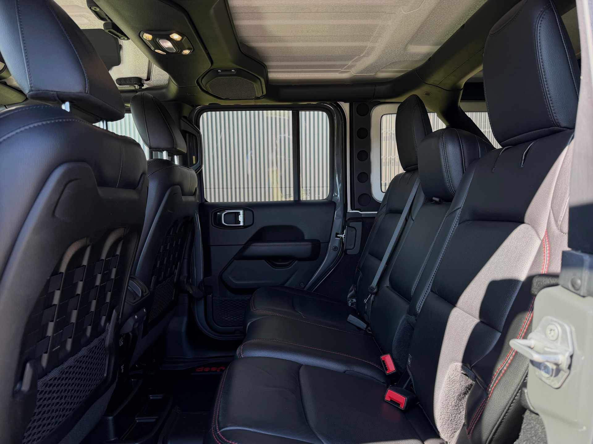 JEEP Wrangler 2.0 Unlimited Rubicon Automatic-image-11