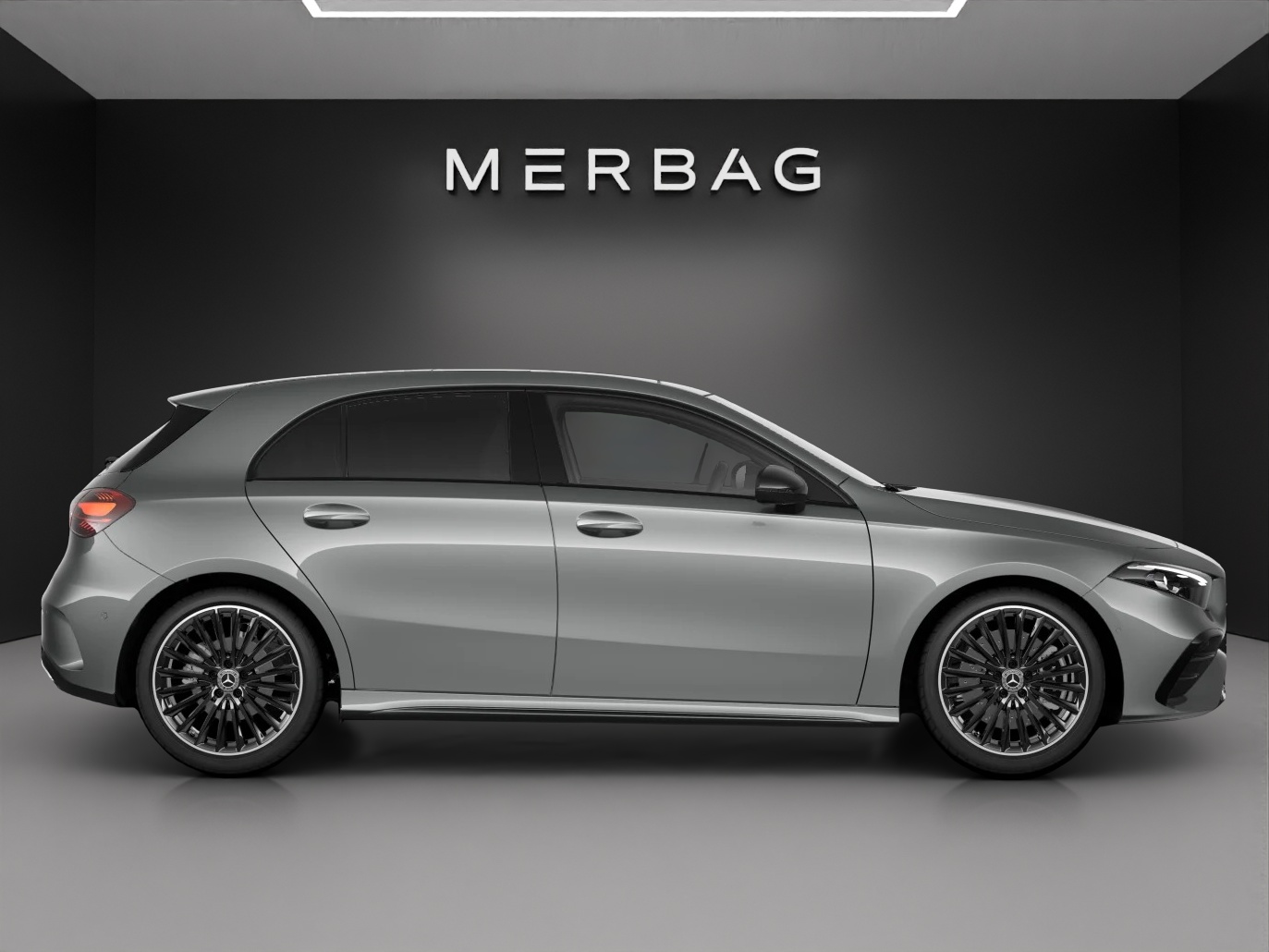 MERCEDES-BENZ A 220 4Matic 8G-DCT-image-1