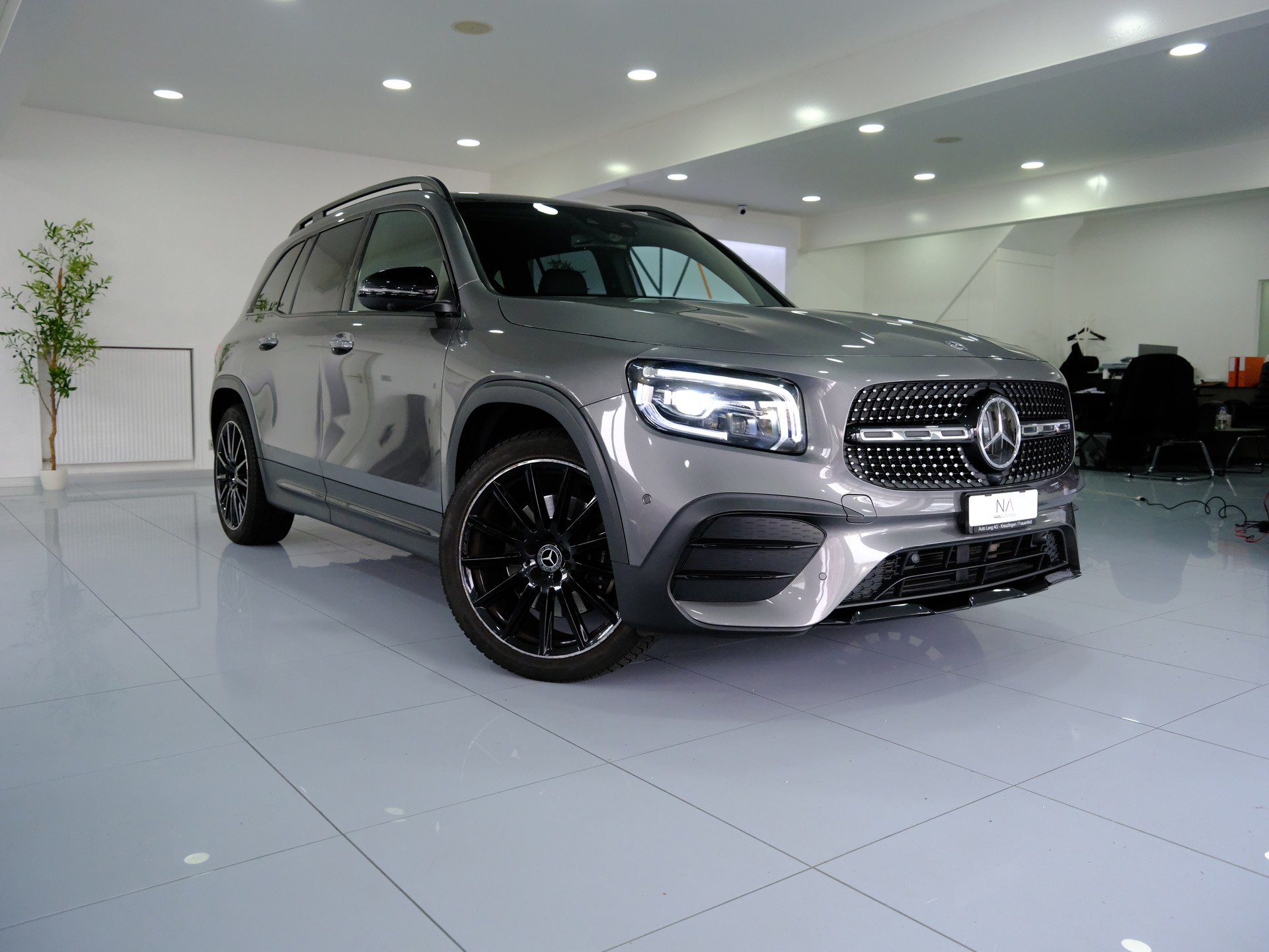 MERCEDES-BENZ GLB 250 4Matic AMG Line 8G-Tronic-image-0