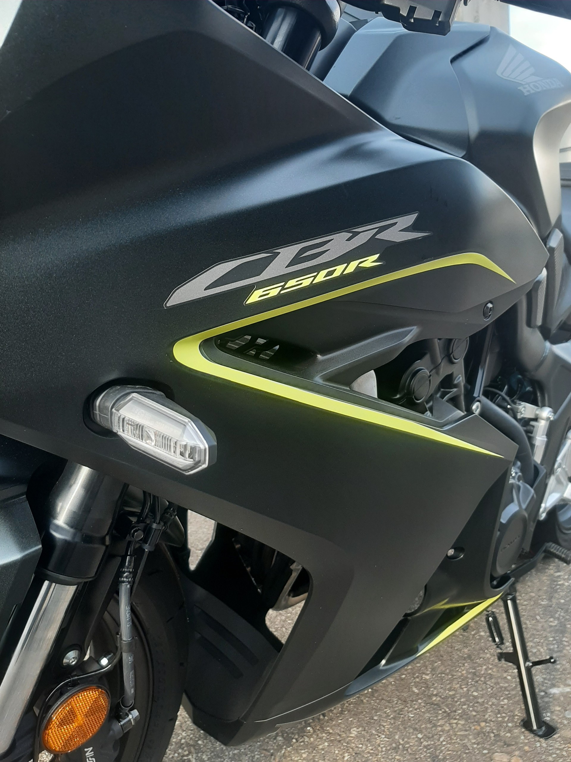 HONDA CBR 650 R E-Clutch-showroom-element-3