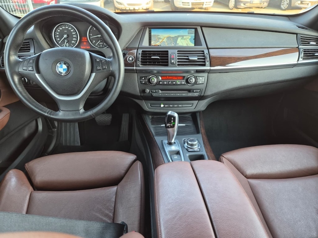 BMW X5 xDrive 40d Steptronic-image-12