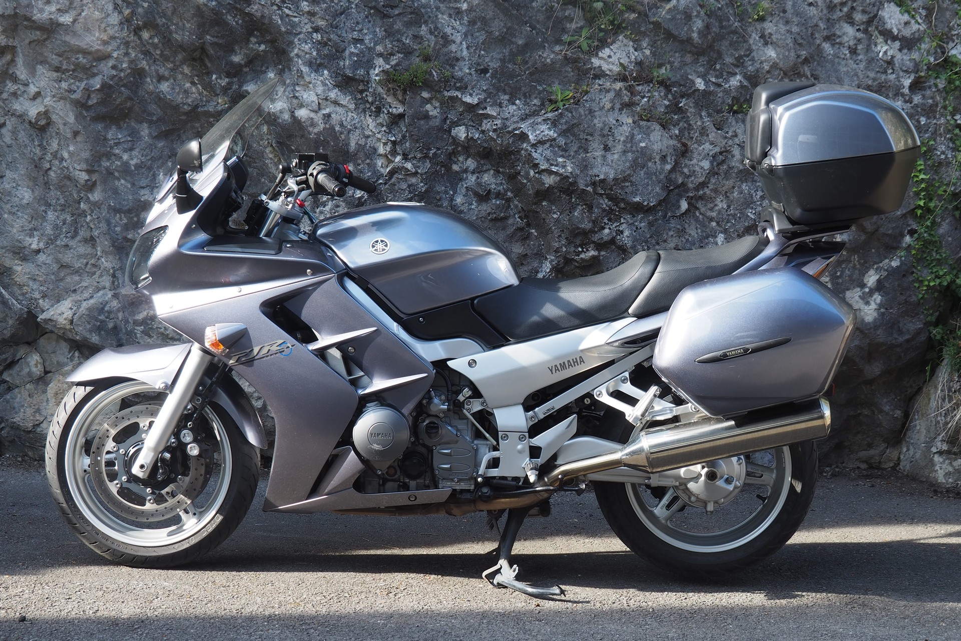 YAMAHA FJR 1300 ABS-showroom-element-3