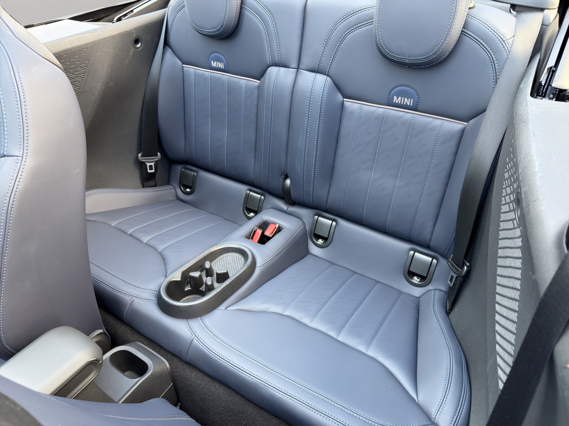 MINI Cooper S Cabriolet DKG-image-17
