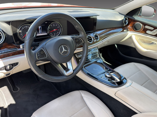 MERCEDES-BENZ E 200 Avantgarde 4Matic-image-5