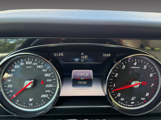 MERCEDES-BENZ E 200 Avantgarde 4Matic-image-7