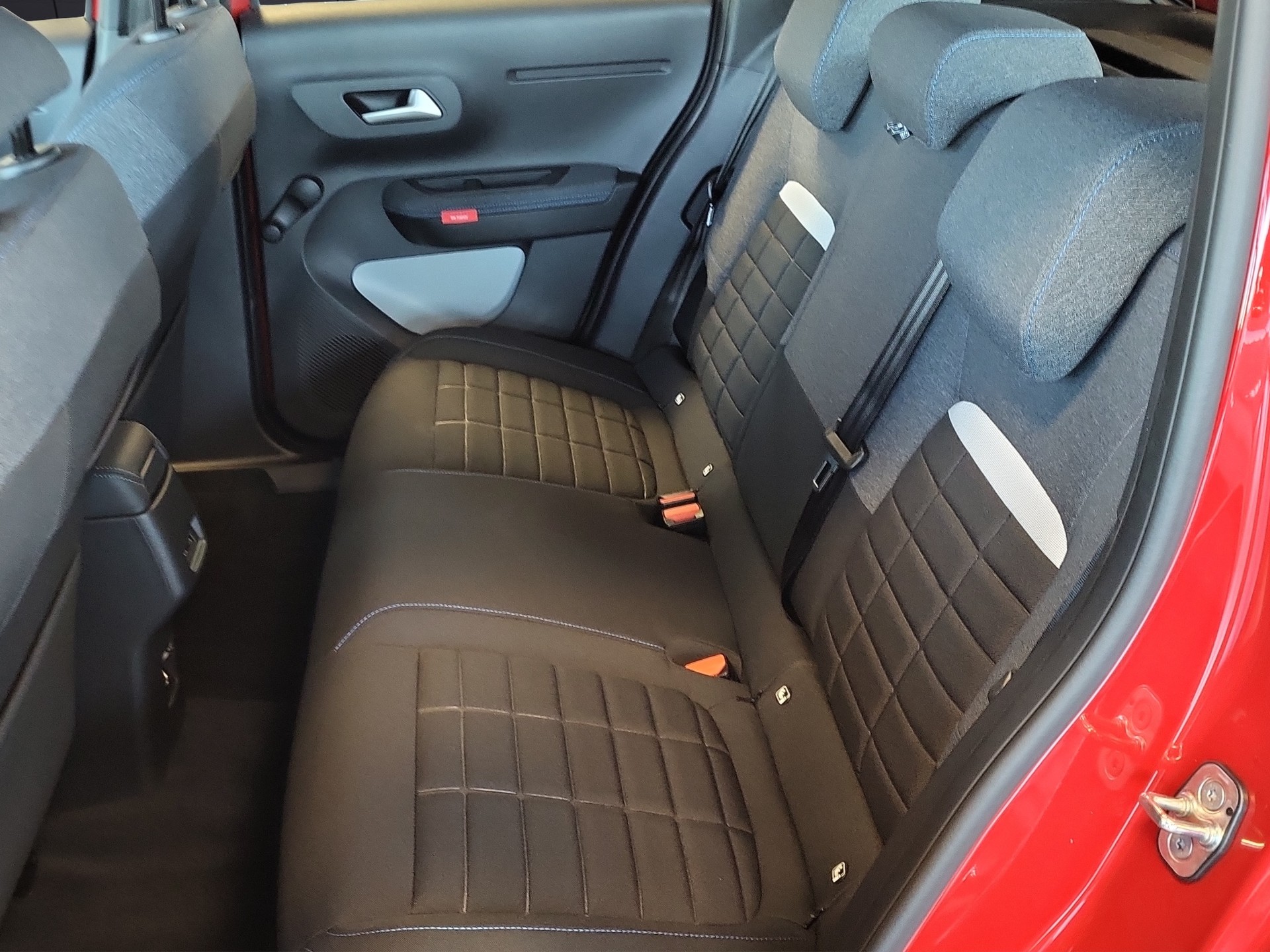 CITROEN C3 1.2 MHEV Plus DCS6-image-5