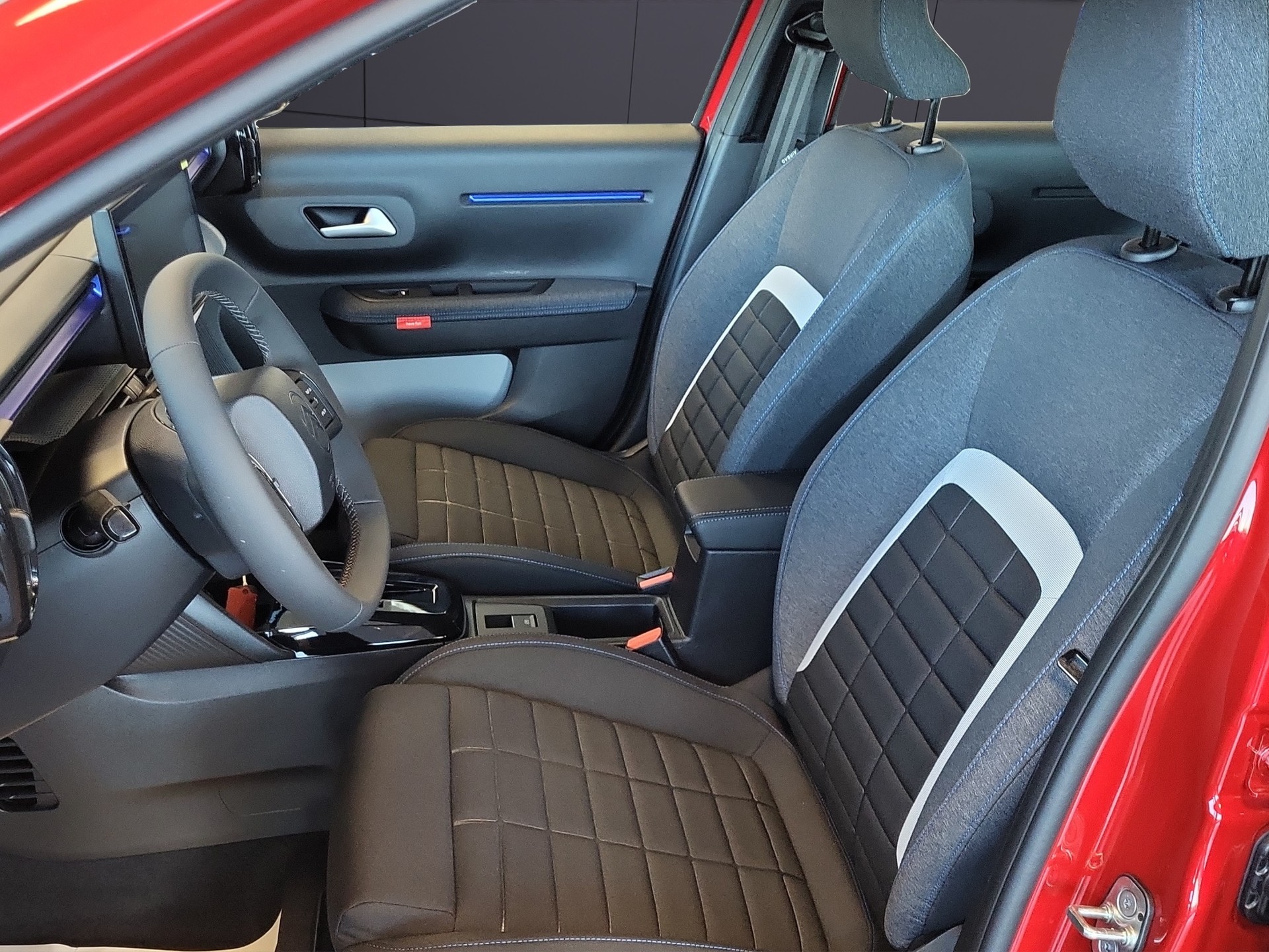 CITROEN C3 1.2 MHEV Plus DCS6-image-4