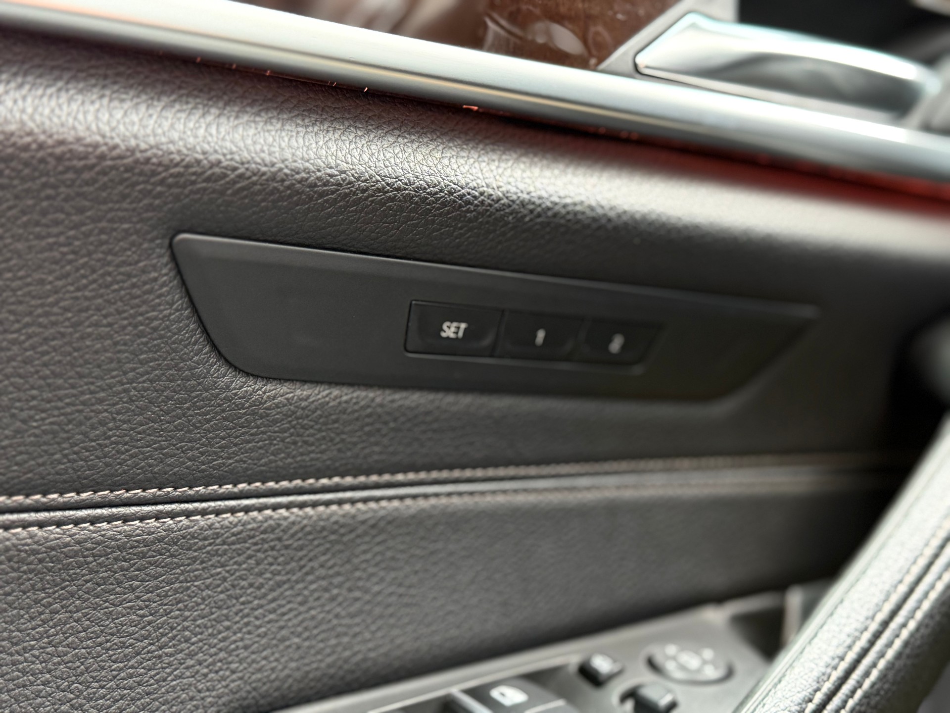 BMW 540i xDrive Touring Sport Line Steptronic-image-20