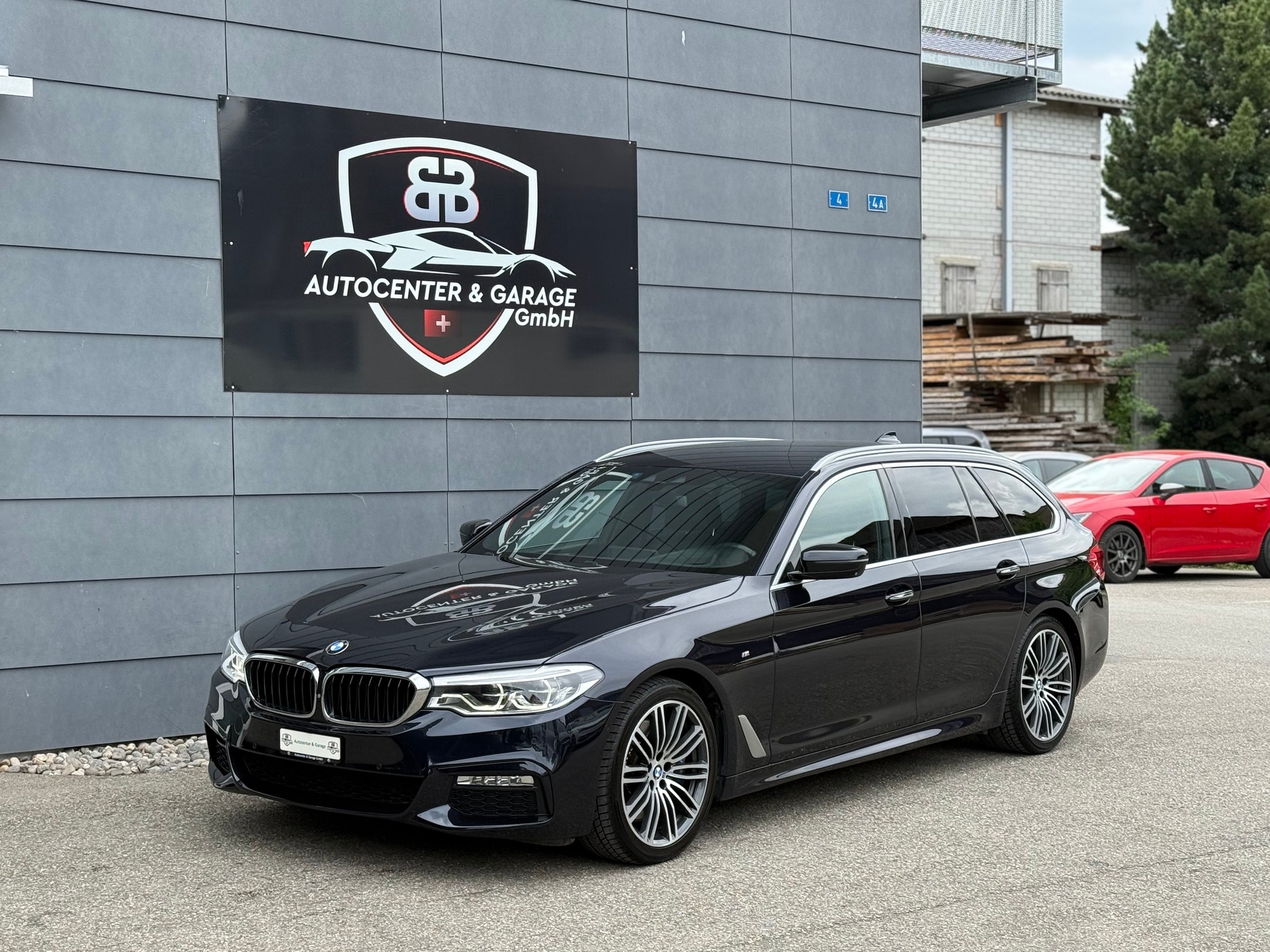 BMW 540i xDrive Touring Sport Line Steptronic-image-1