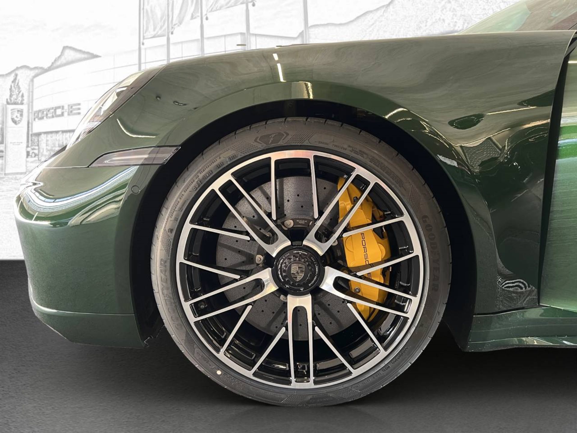 PORSCHE 911 Turbo S-image-20