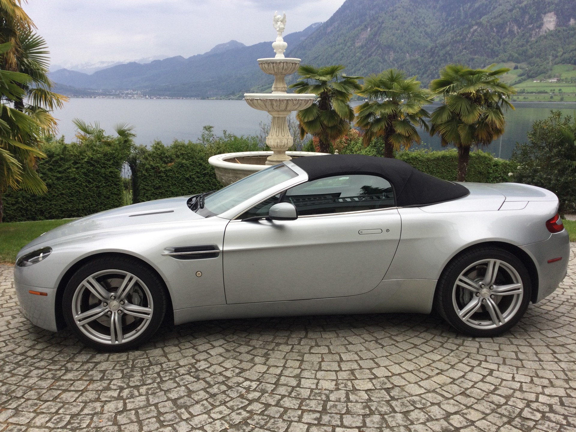 ASTON MARTIN V8 Vantage 4.7 Sportshift-image-2