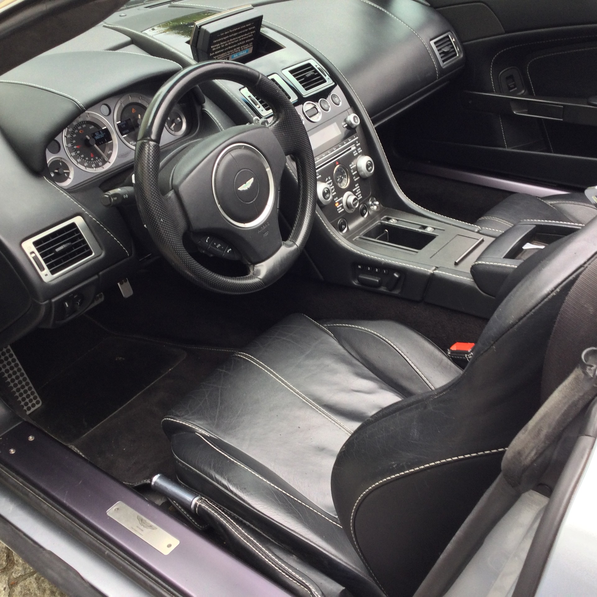 ASTON MARTIN V8 Vantage 4.7 Sportshift-image-10