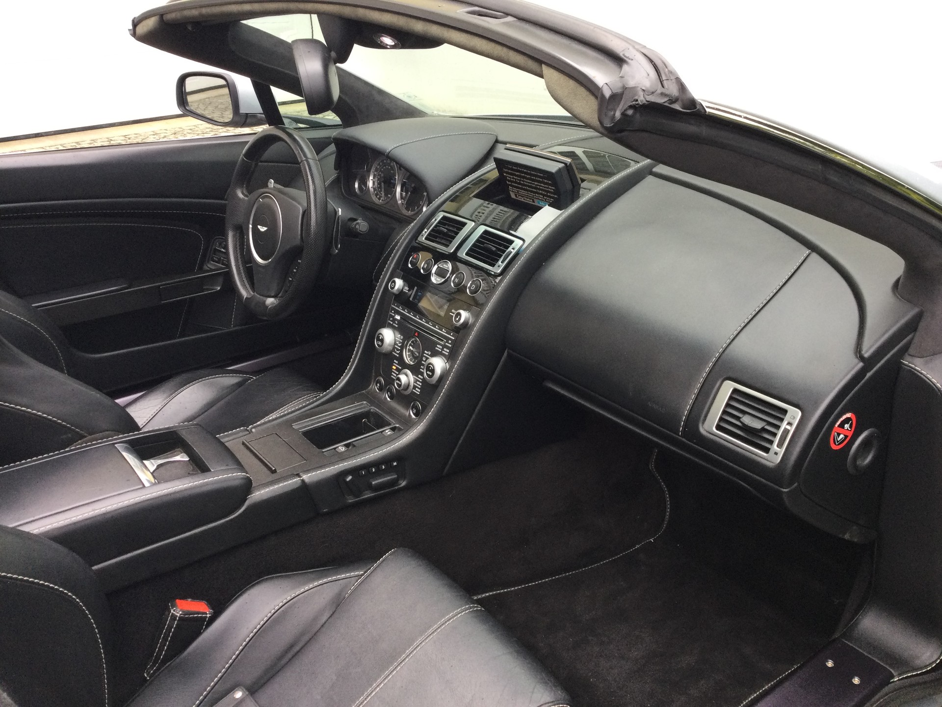 ASTON MARTIN V8 Vantage 4.7 Sportshift-image-9