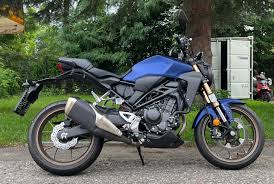 HONDA CB 300 R