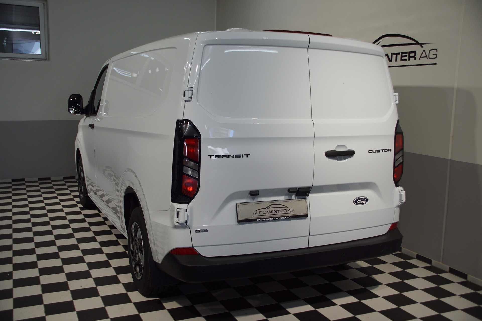 FORD Transit Custom Van PHEV 320 L1H1 Trend Automat-image-7