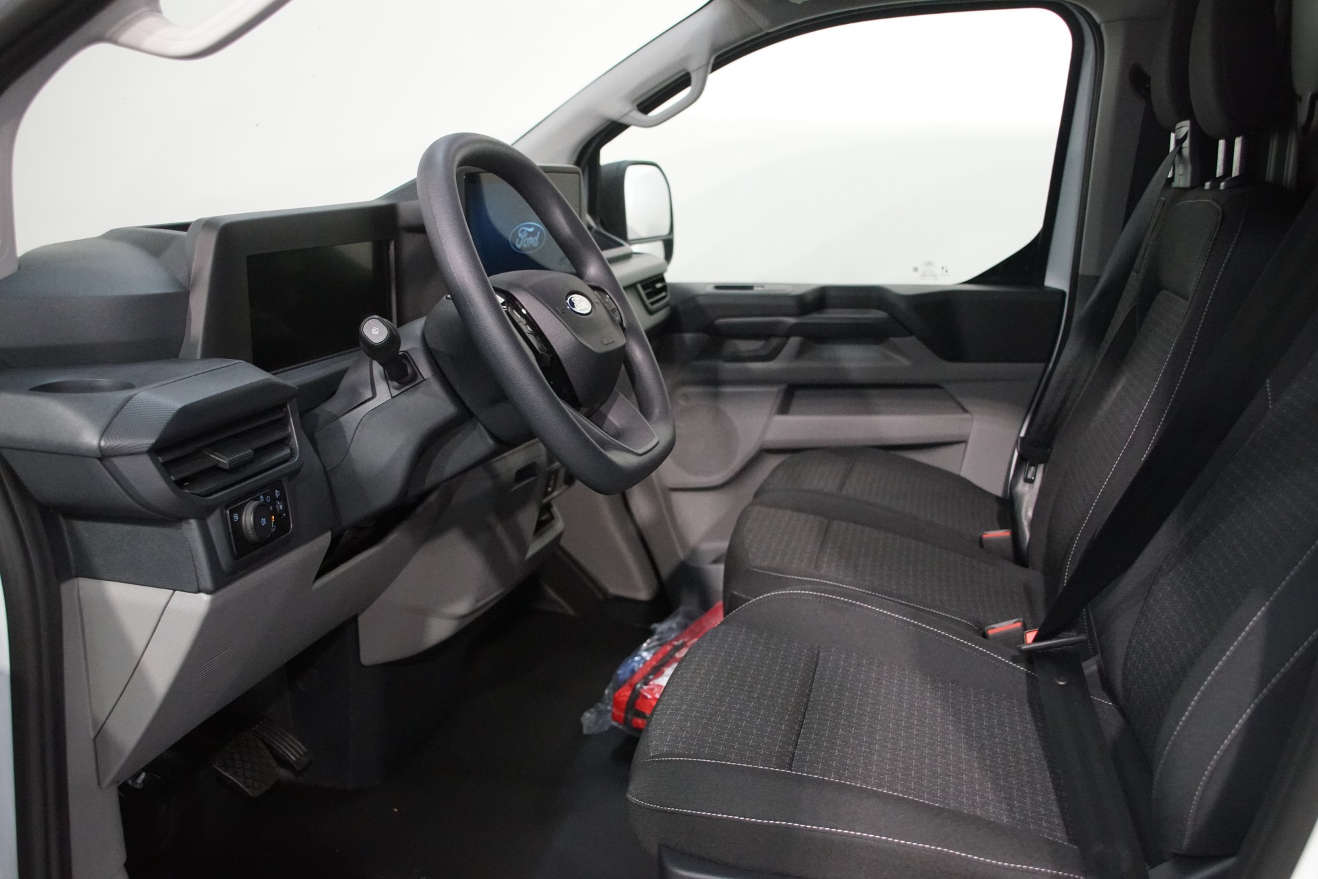 FORD Transit Custom Van PHEV 320 L1H1 Trend Automat-image-14
