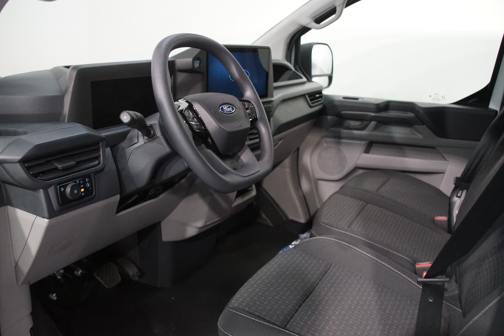 FORD Transit Custom Van PHEV 320 L1H1 Trend Automat-image-13