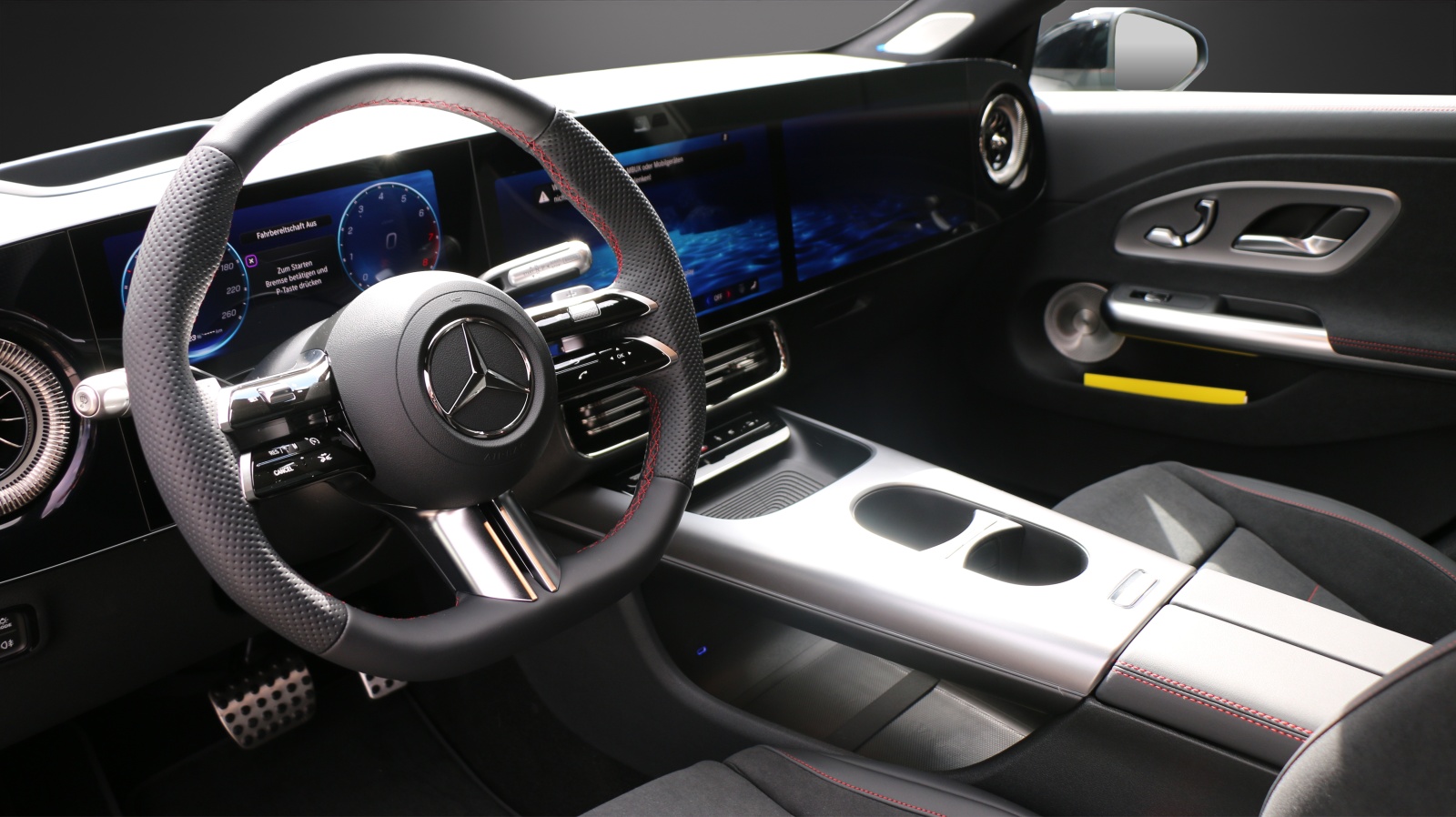MERCEDES-BENZ CLA 220 4MATIC (NEW)-image-4