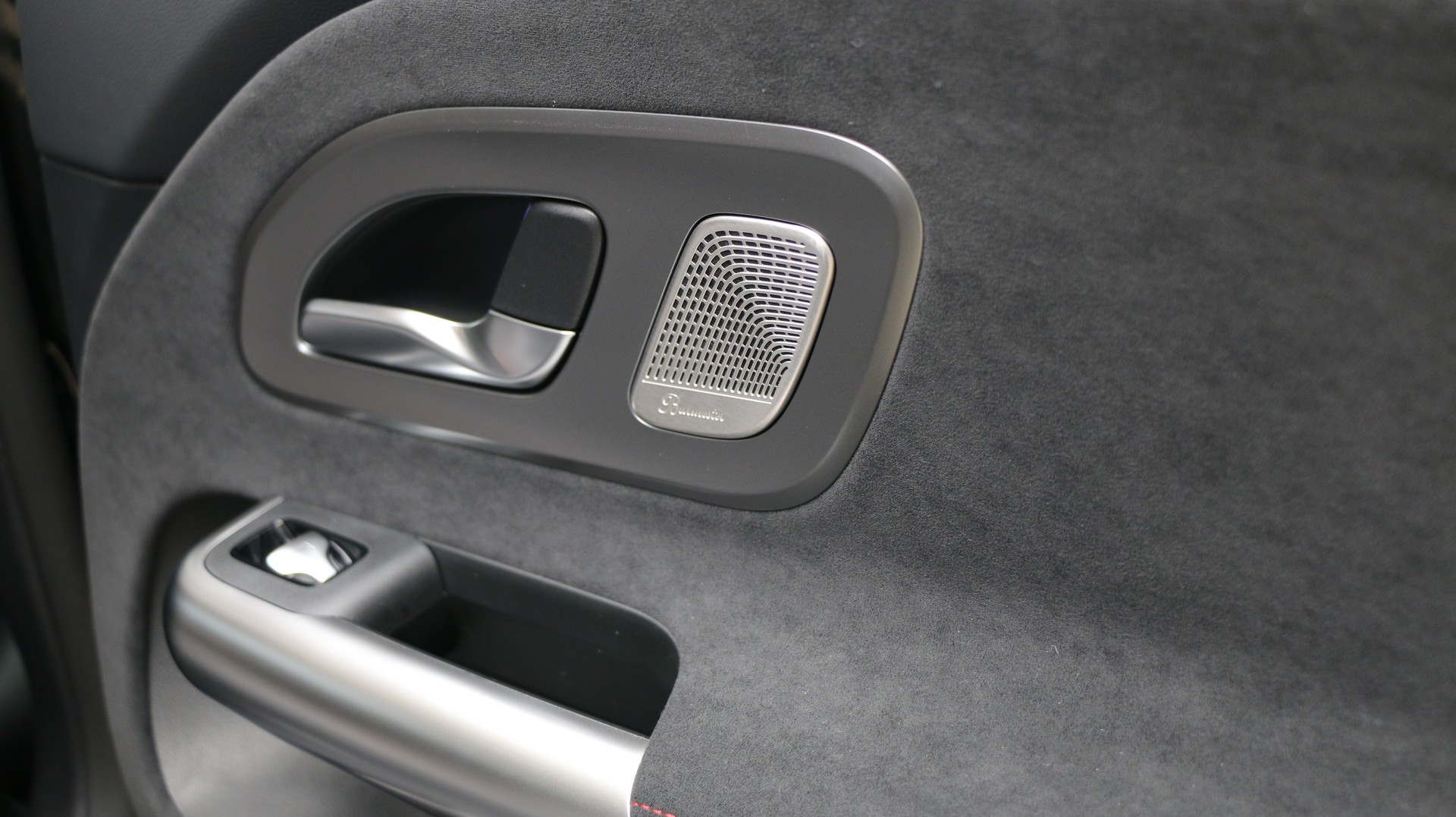 MERCEDES-BENZ CLA 220 4MATIC (NEW)-image-11