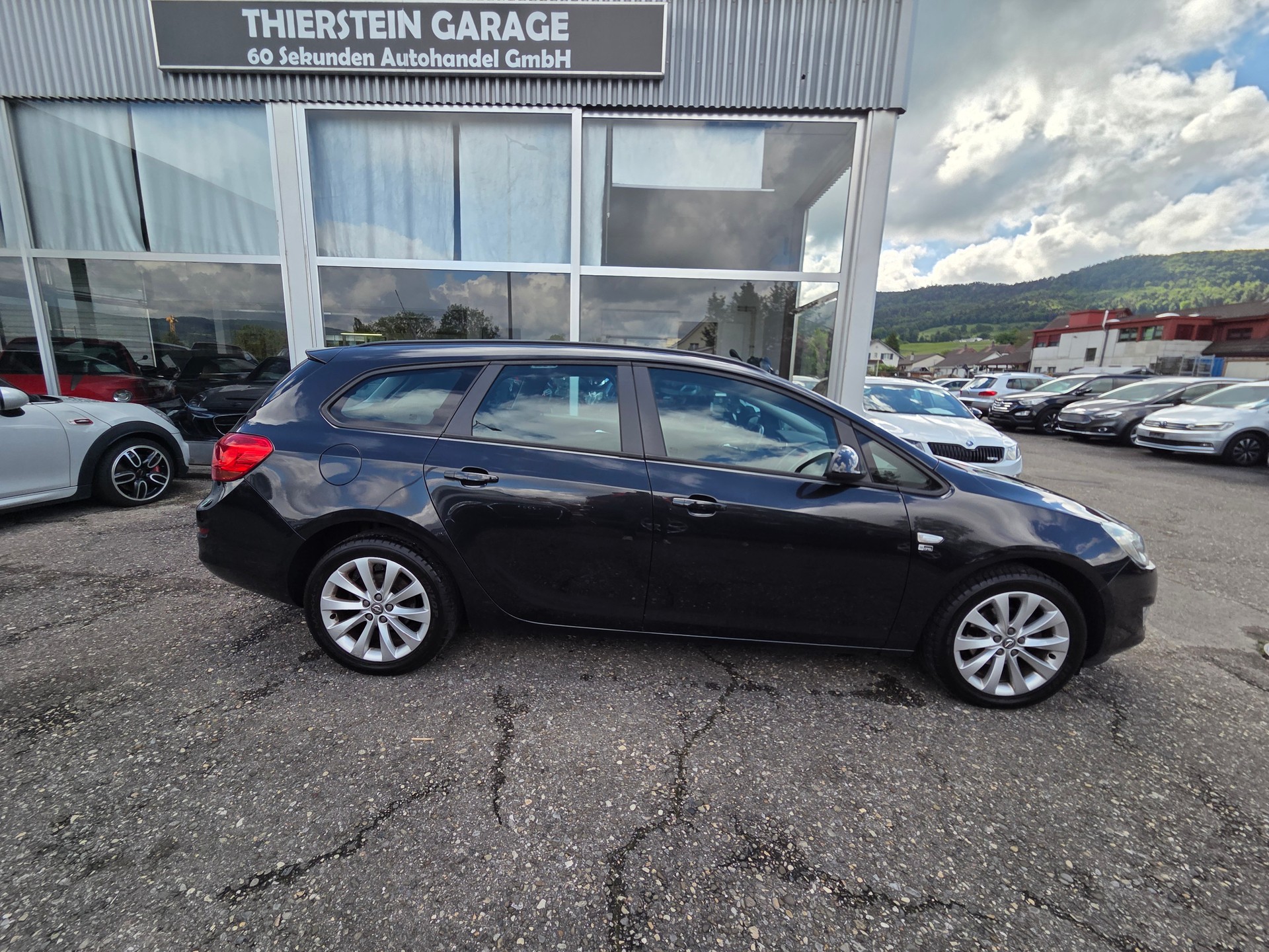 OPEL Astra SportsTourer 1.4i 16V Turbo-image-9