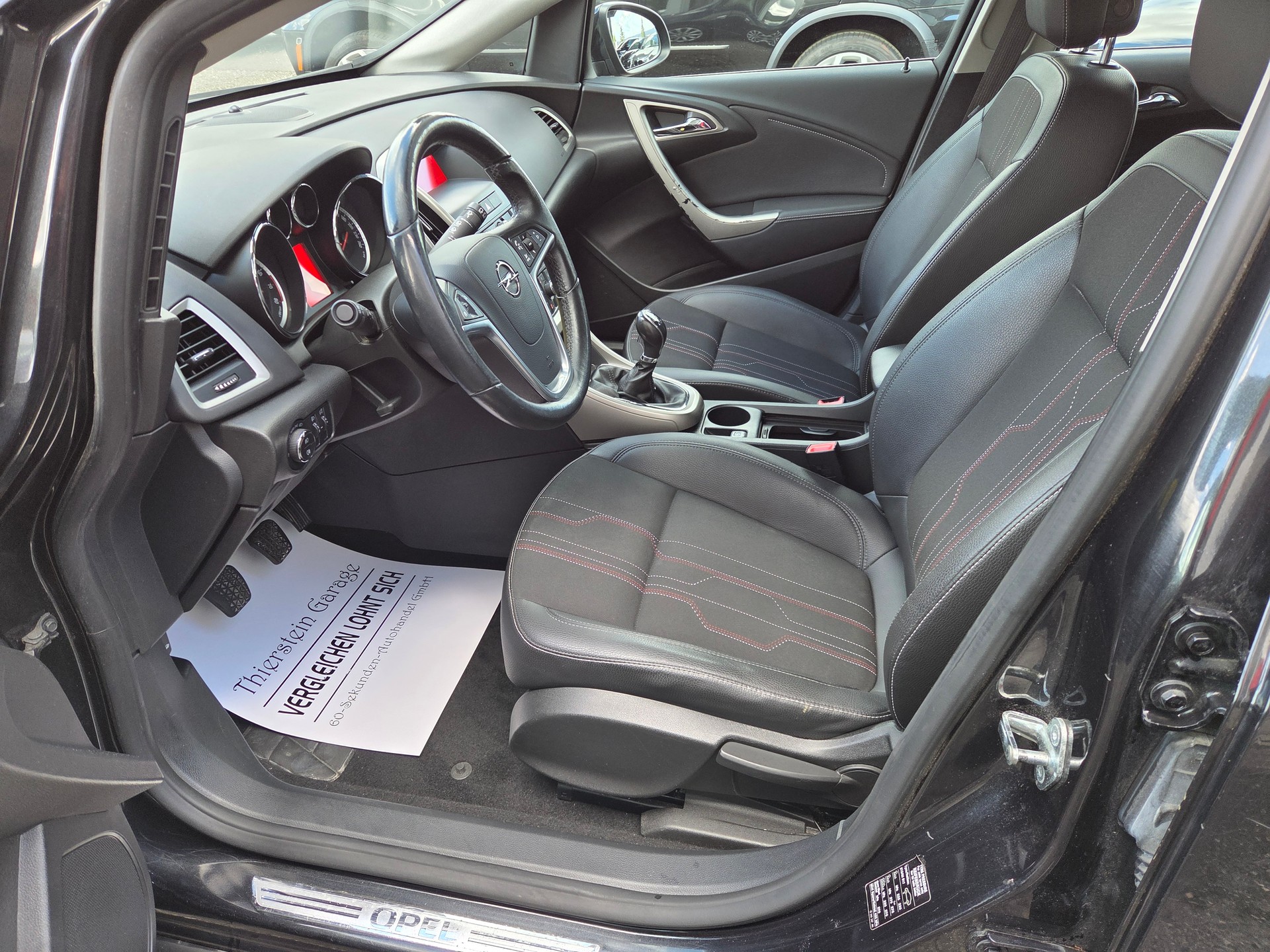 OPEL Astra SportsTourer 1.4i 16V Turbo-image-10