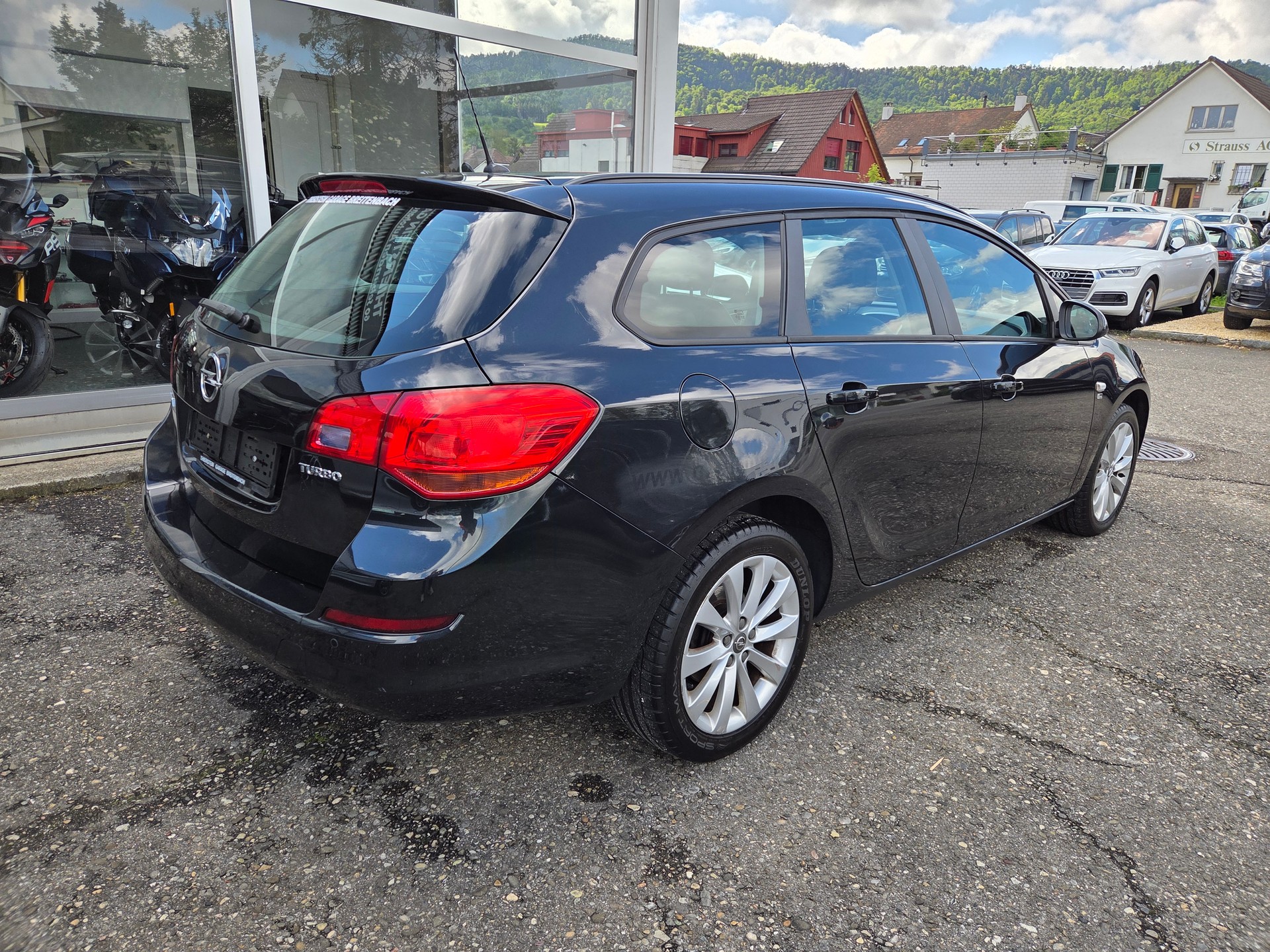 OPEL Astra SportsTourer 1.4i 16V Turbo-image-8
