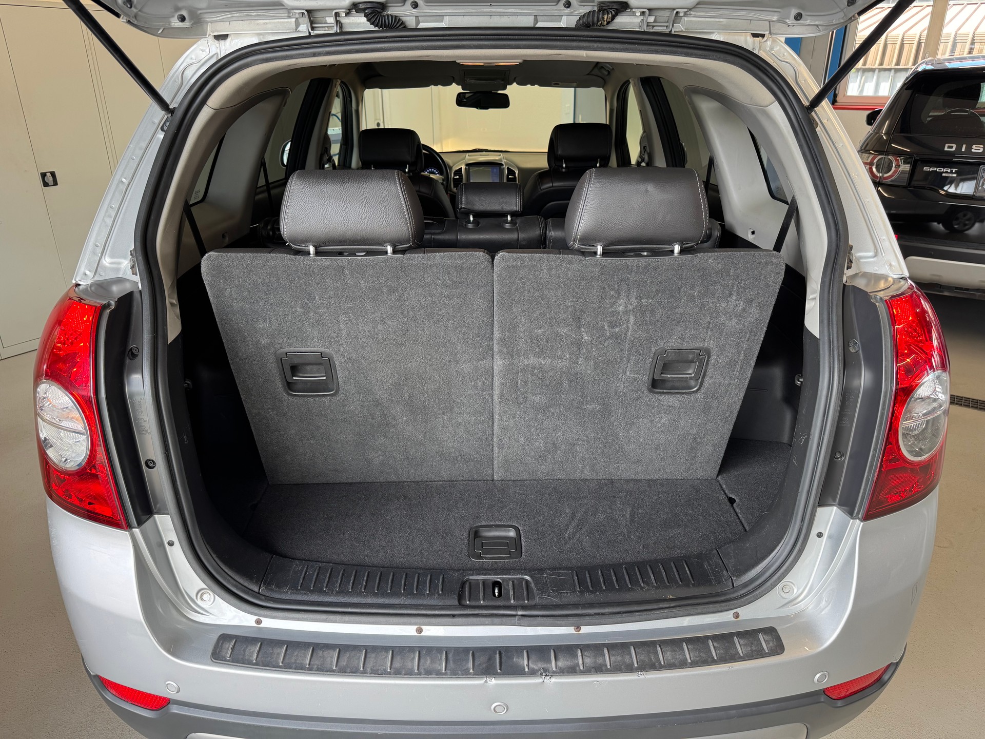 CHEVROLET Captiva 2.4 100 Anniversary 4WD Automatic-image-13